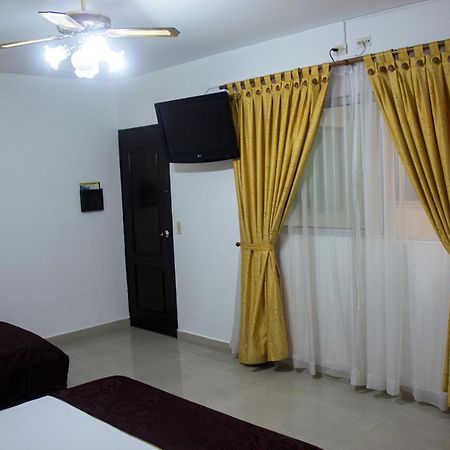 מדיין Hotel Plazuela San Ignacio מראה חיצוני תמונה