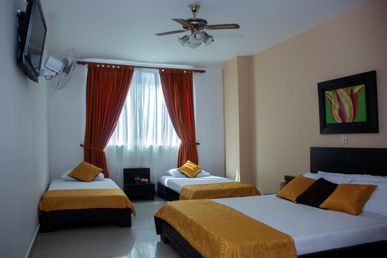 מדיין Hotel Plazuela San Ignacio מראה חיצוני תמונה