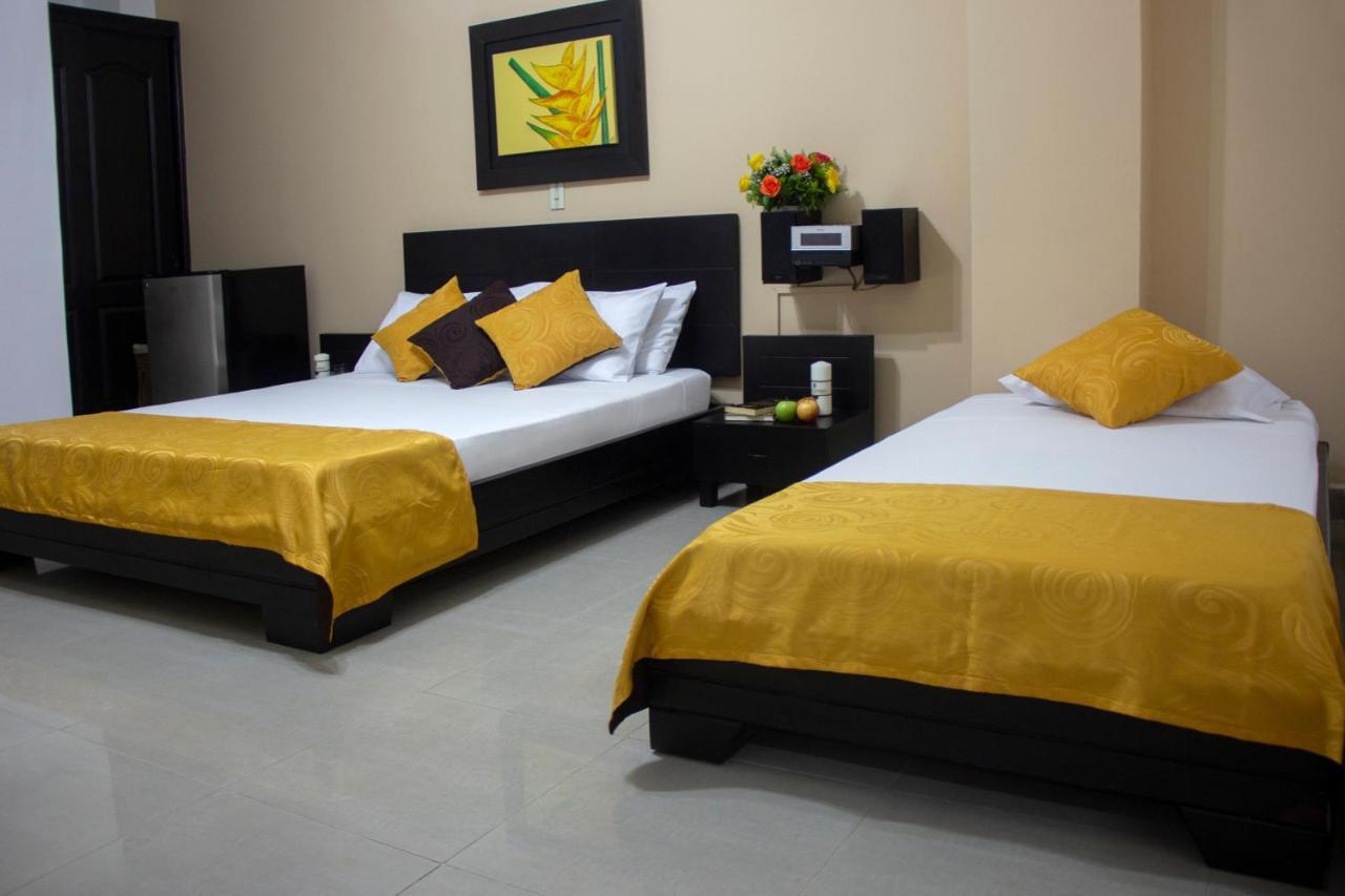 מדיין Hotel Plazuela San Ignacio מראה חיצוני תמונה