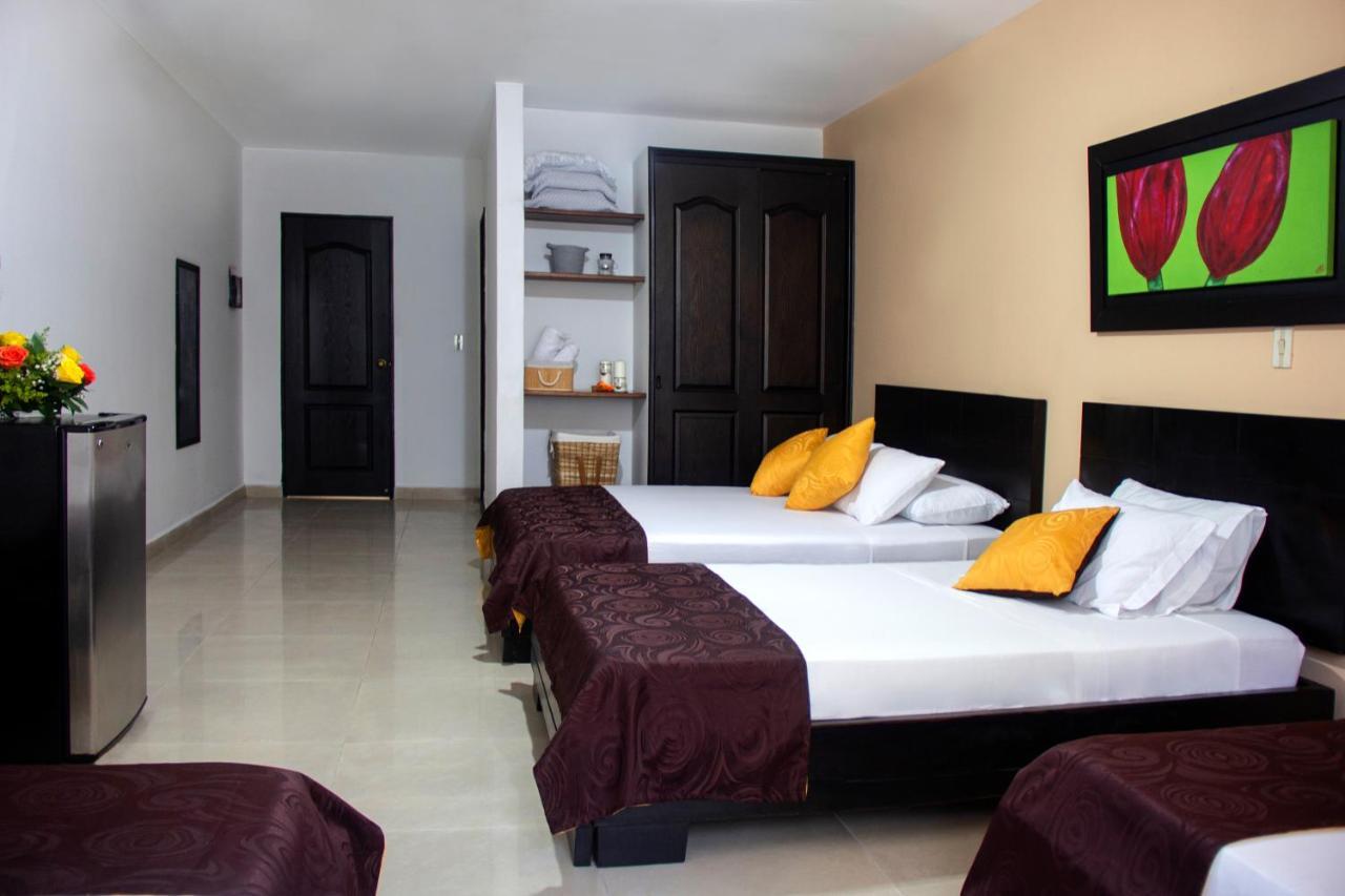 מדיין Hotel Plazuela San Ignacio מראה חיצוני תמונה