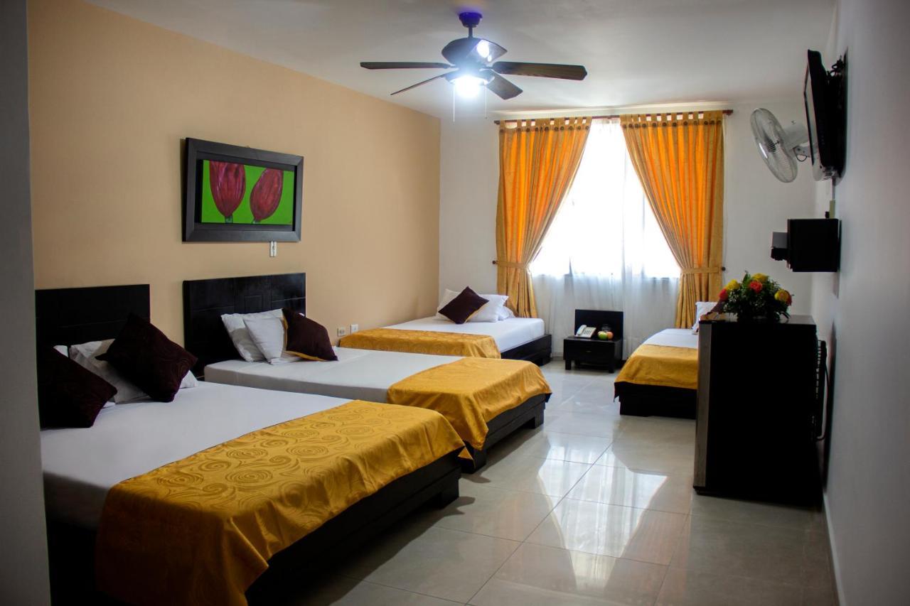 מדיין Hotel Plazuela San Ignacio מראה חיצוני תמונה