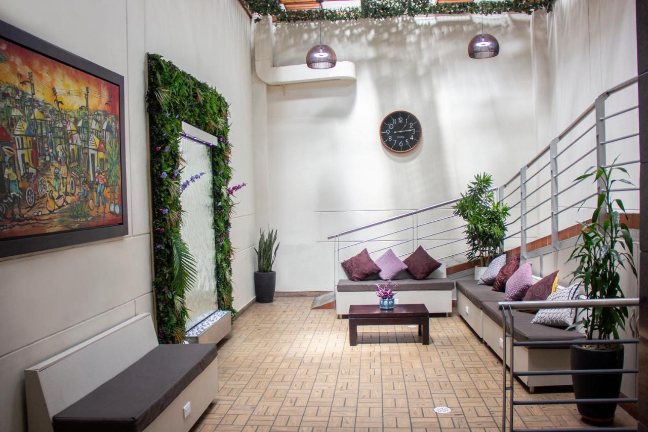 מדיין Hotel Plazuela San Ignacio מראה חיצוני תמונה