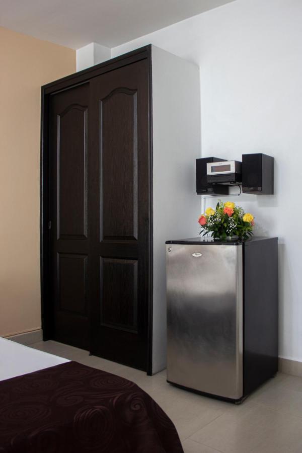 מדיין Hotel Plazuela San Ignacio מראה חיצוני תמונה