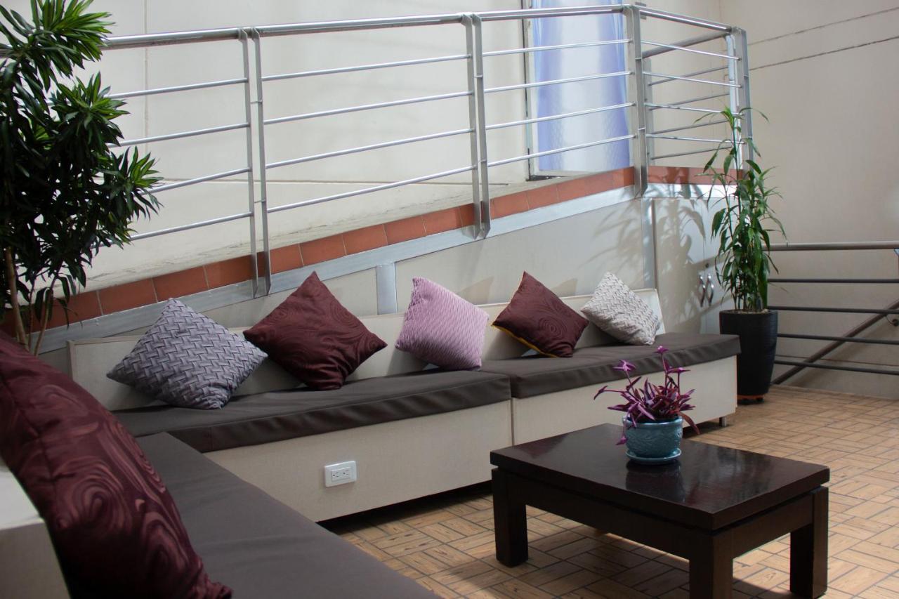 מדיין Hotel Plazuela San Ignacio מראה חיצוני תמונה