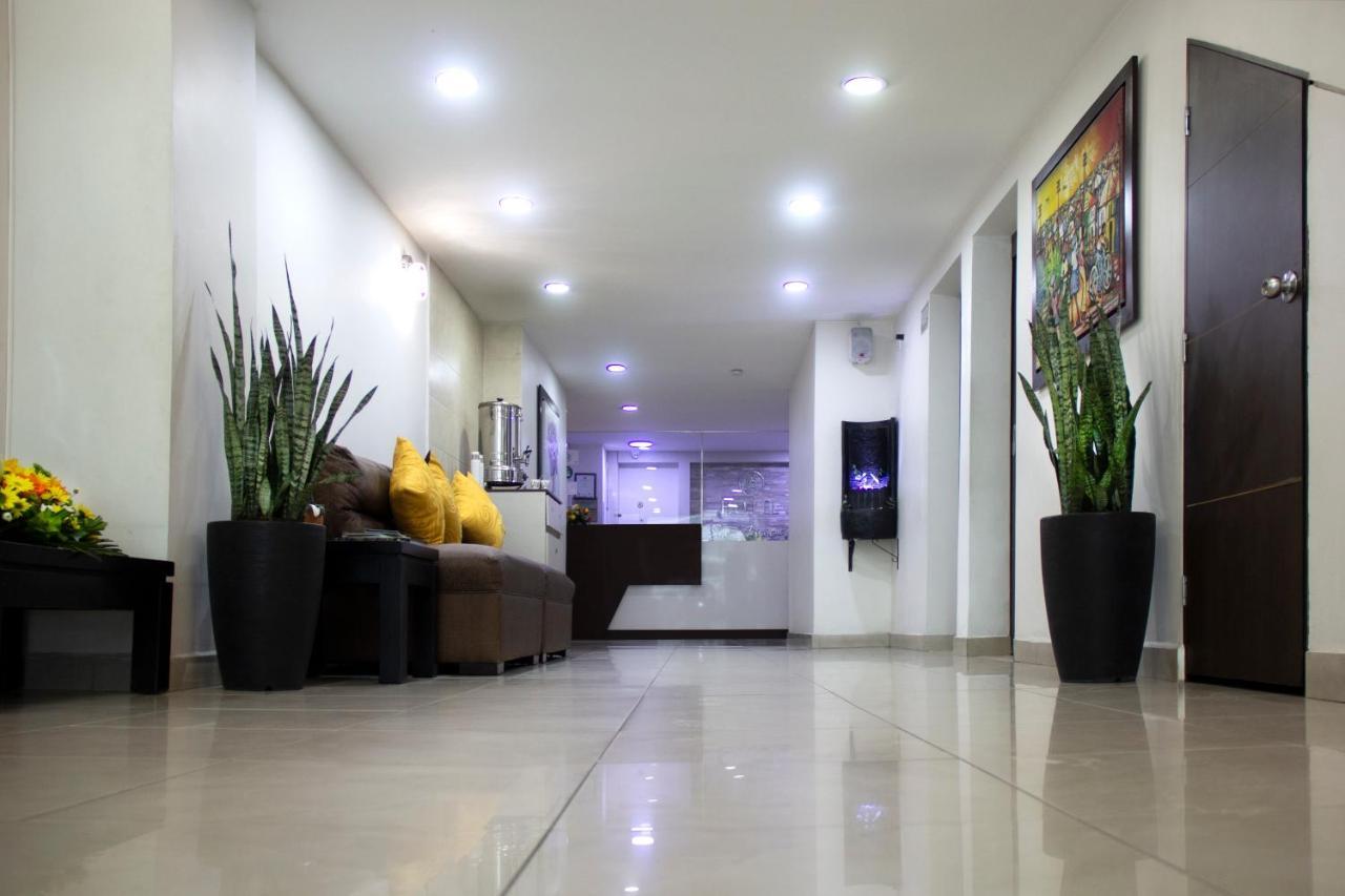 מדיין Hotel Plazuela San Ignacio מראה חיצוני תמונה