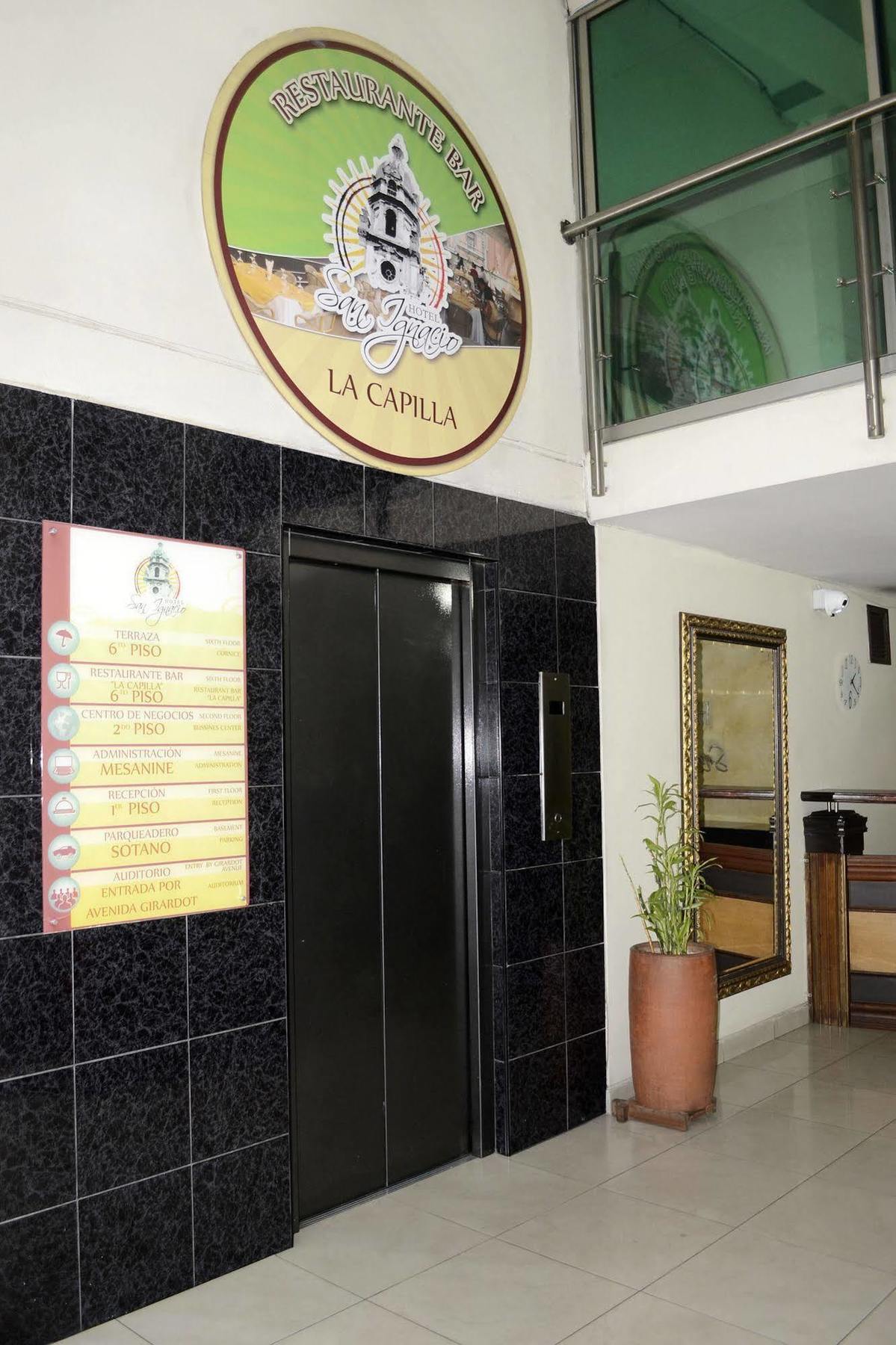 מדיין Hotel Plazuela San Ignacio מראה חיצוני תמונה