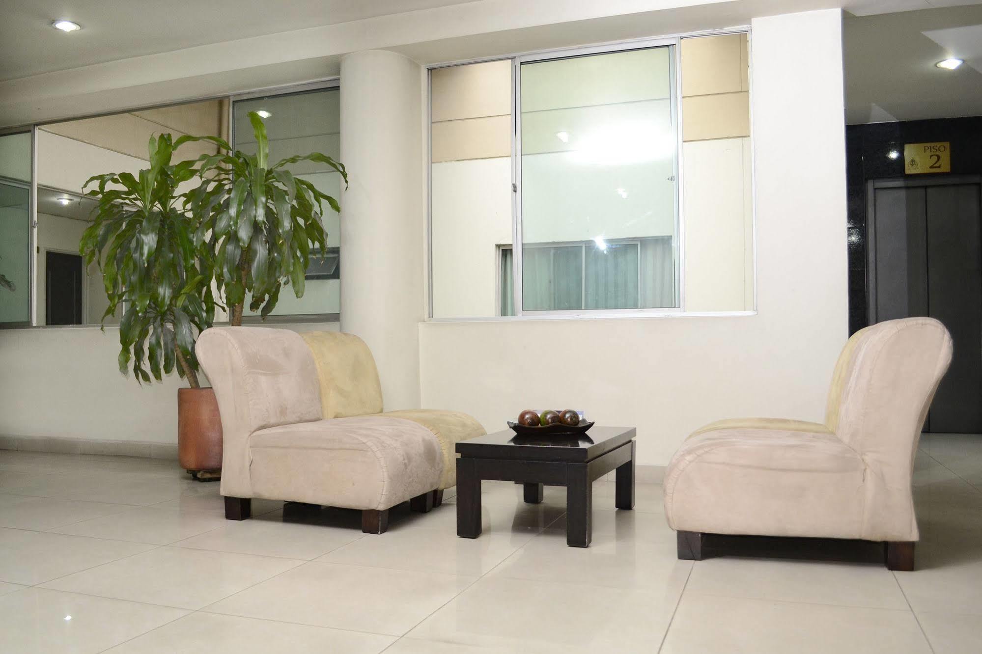מדיין Hotel Plazuela San Ignacio מראה חיצוני תמונה