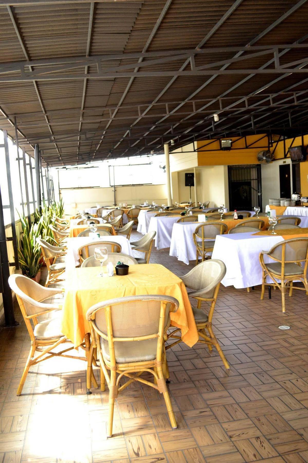 מדיין Hotel Plazuela San Ignacio מראה חיצוני תמונה
