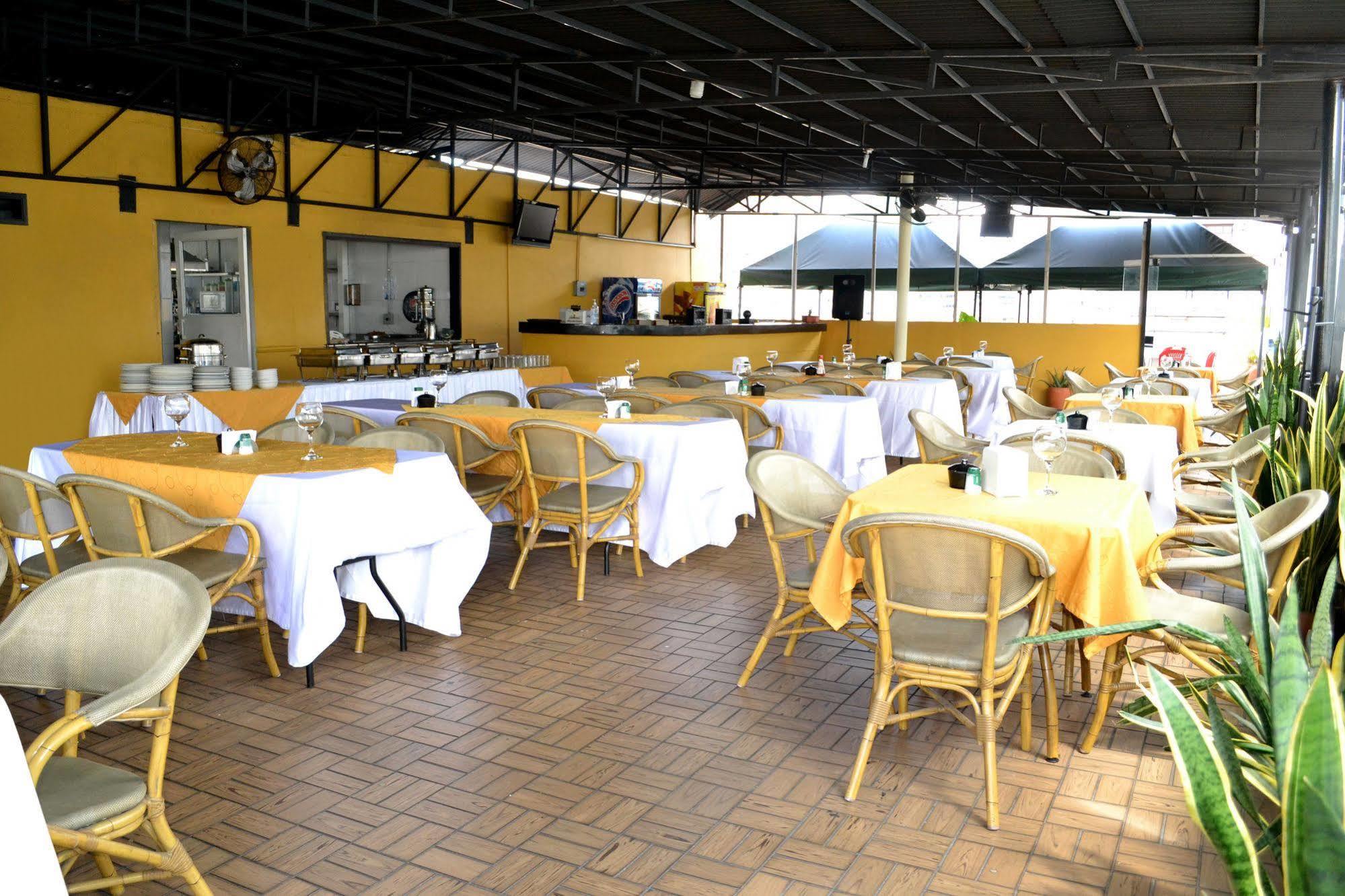 מדיין Hotel Plazuela San Ignacio מראה חיצוני תמונה